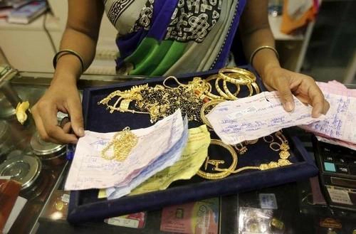 Jewelry inventory and retail setting